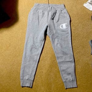 Champion joggers size L